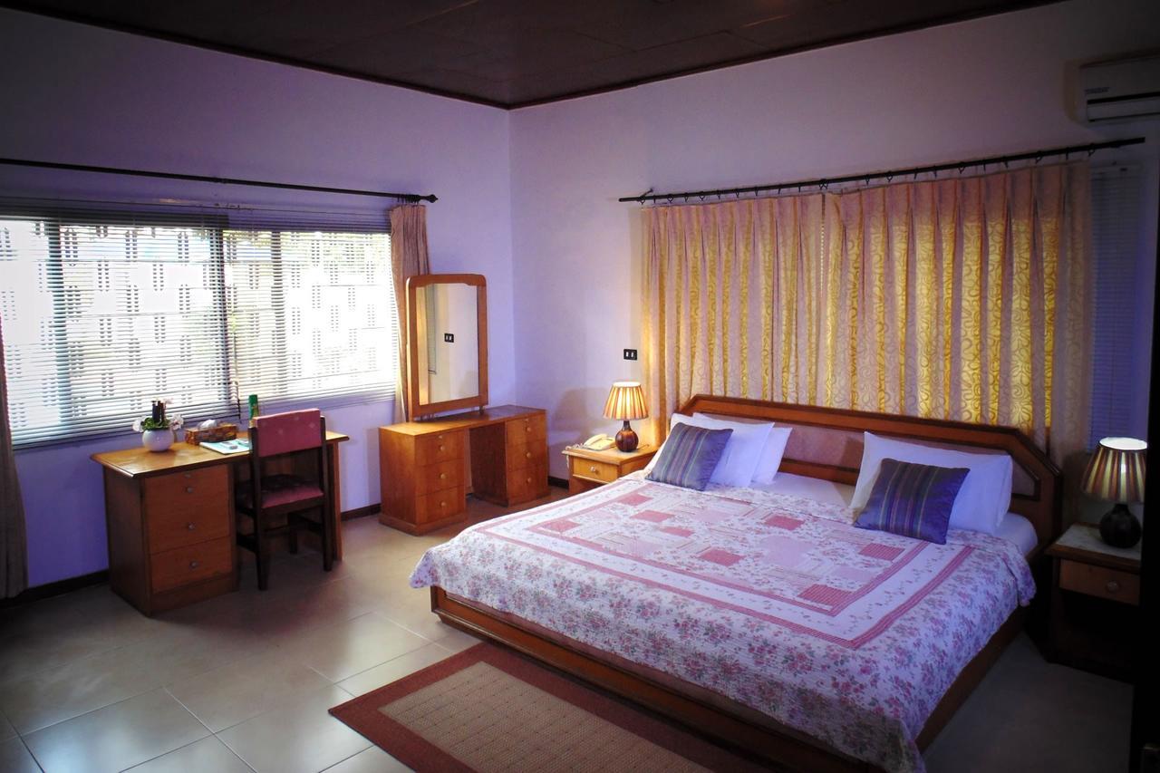 Lavender Lodge Hotel Аккра Экстерьер фото