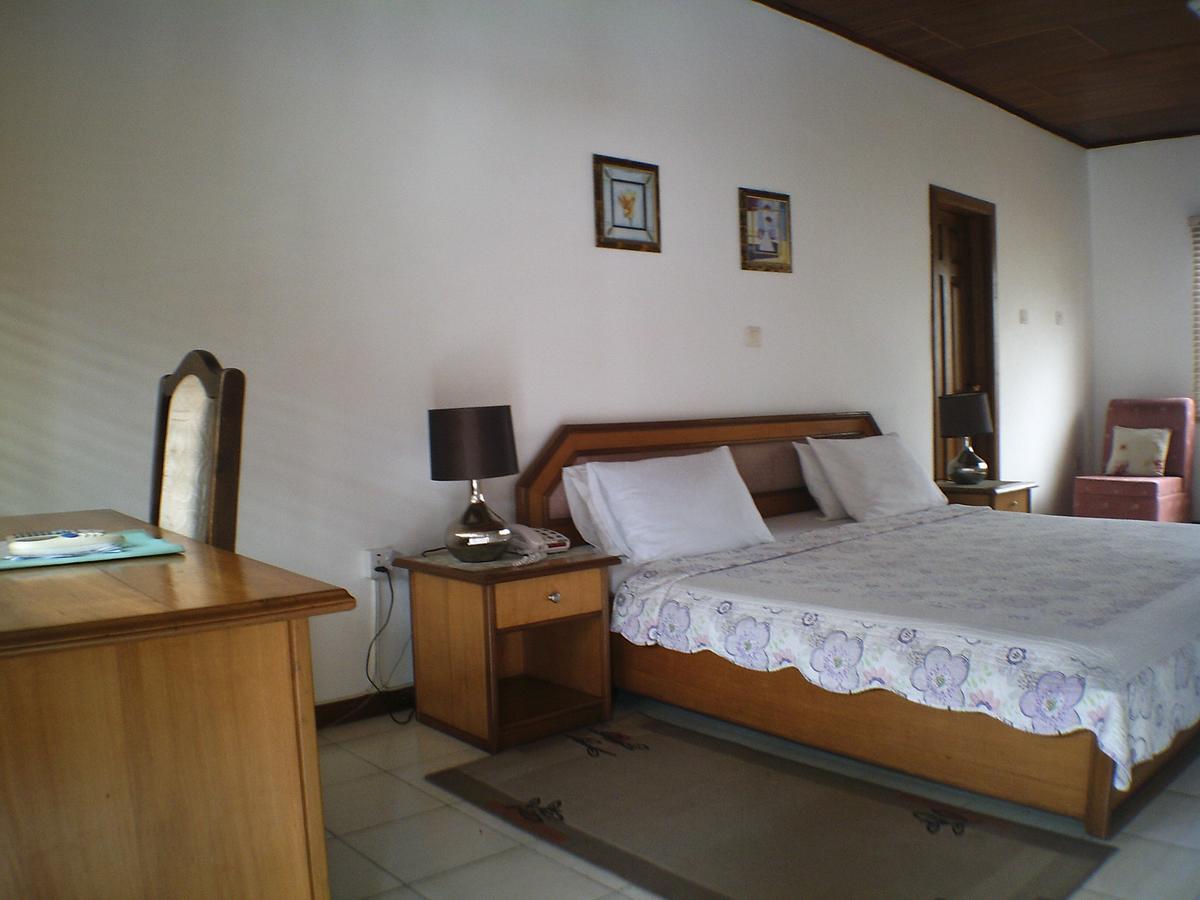 Lavender Lodge Hotel Аккра Экстерьер фото