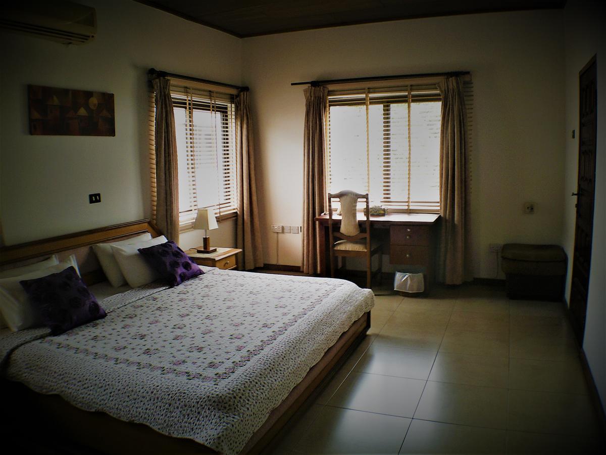 Lavender Lodge Hotel Аккра Экстерьер фото